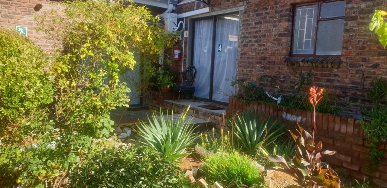 Aliwal Villa Guest Lodge Aliwal North Exterior foto