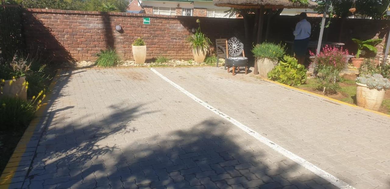 Aliwal Villa Guest Lodge Aliwal North Exterior foto