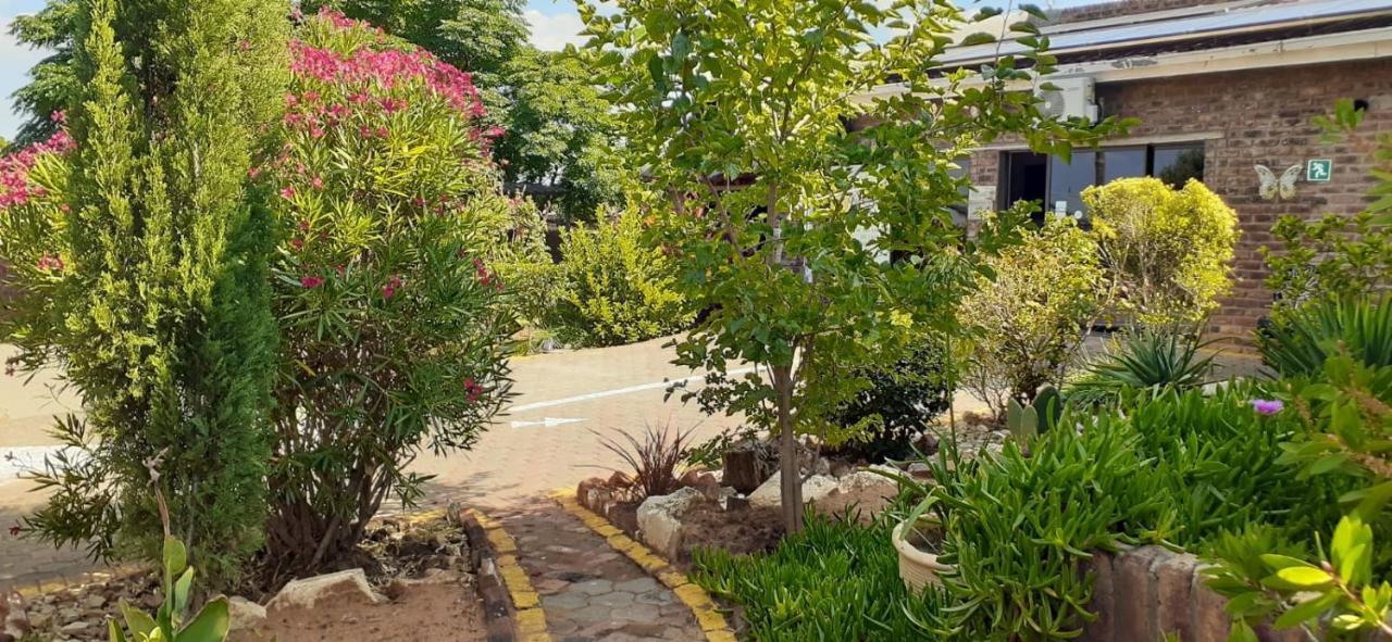 Aliwal Villa Guest Lodge Aliwal North Exterior foto
